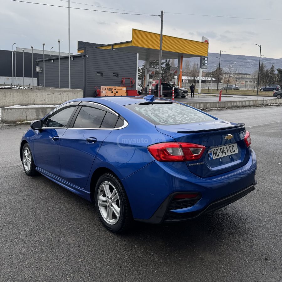Chevrolet Cruze - фото 6