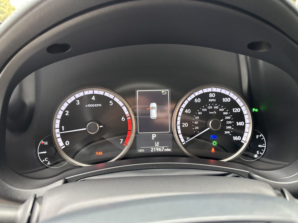 Lexus NX 300 - фото 12