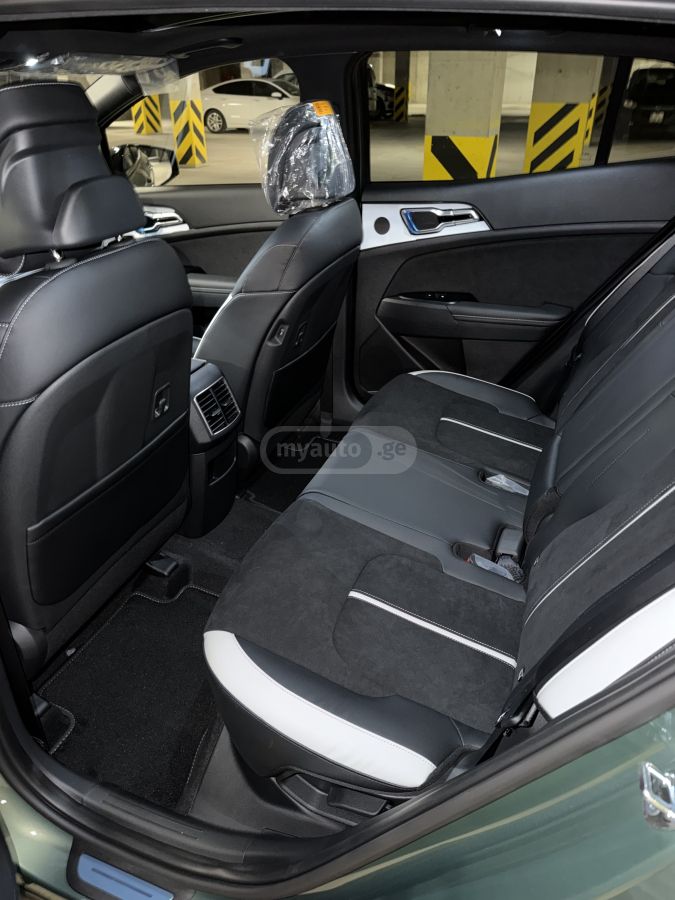 Kia ПРОХОДНОЙ 156 Л.С — миниатюра 11