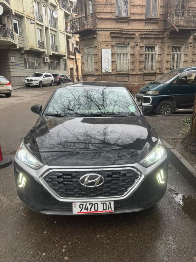 Hyundai Ioniq - фото 2