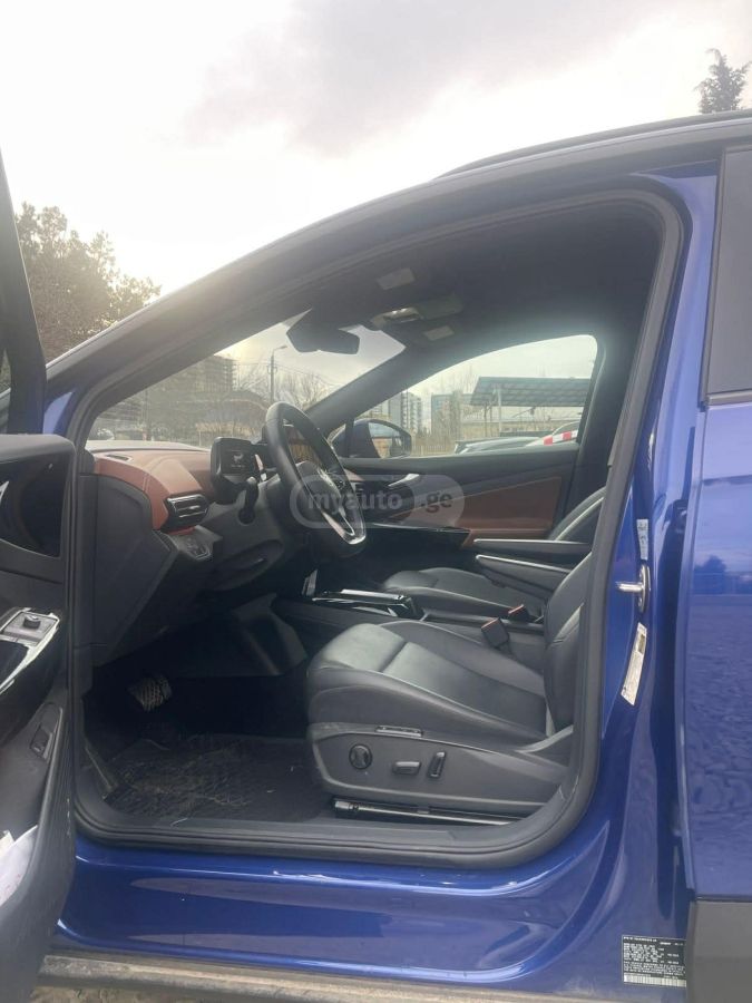 Volkswagen PRO S — миниатюра 10