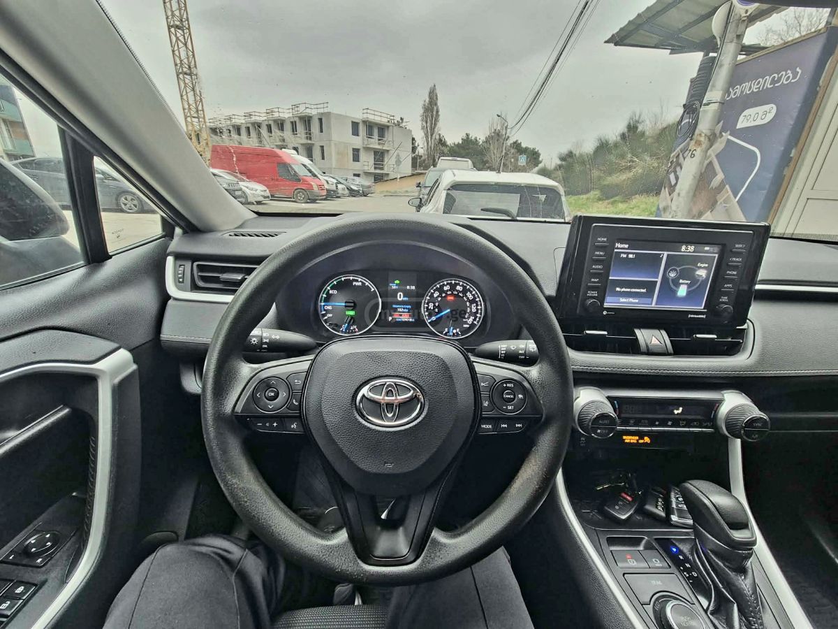 Toyota RAV 4 - фото 5