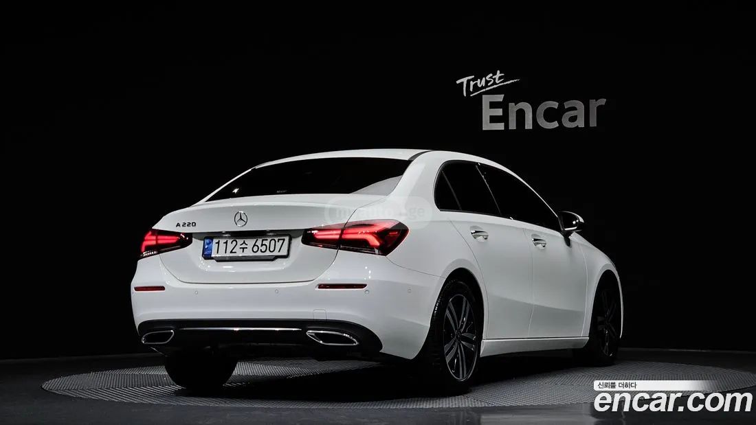 Mercedes-Benz A 45 AMG 2021 — миниатюра 2