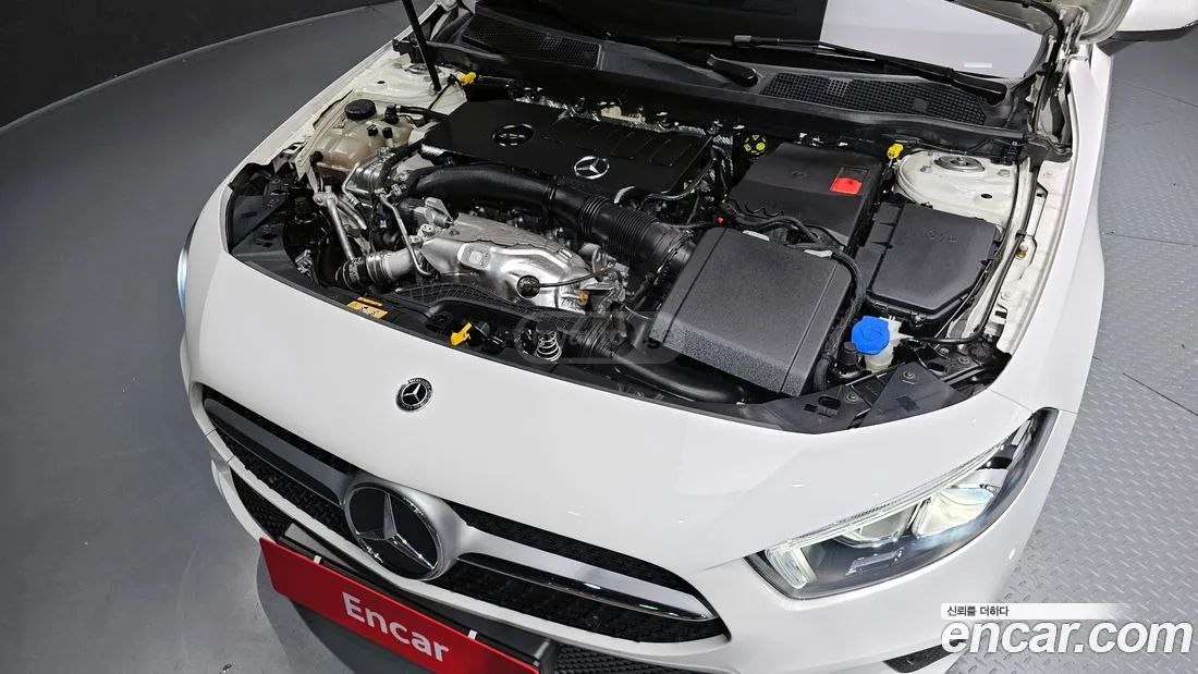 Mercedes-Benz A 45 AMG 2021 — миниатюра 6