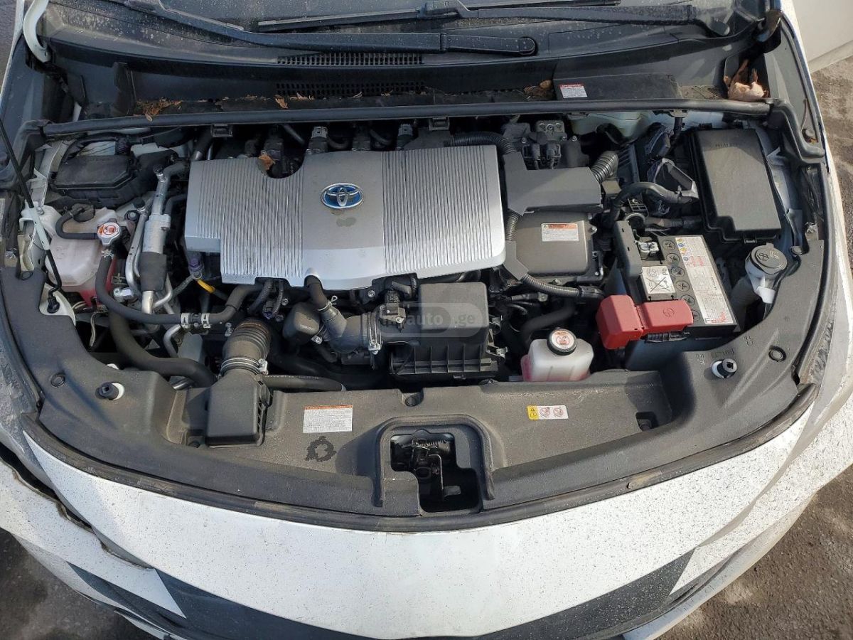 Toyota LE 5dr Front-Wheel Drive Hatch — миниатюра 11