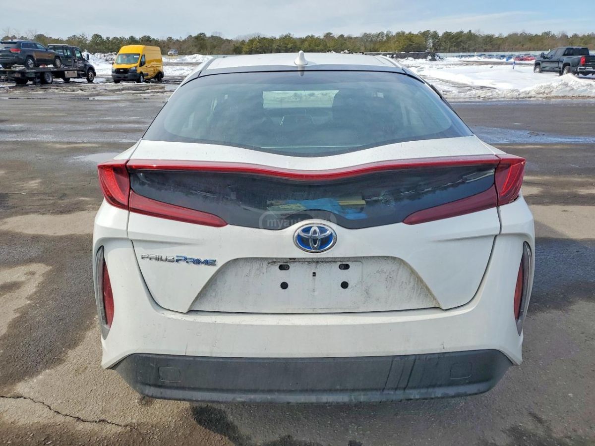 Toyota LE 5dr Front-Wheel Drive Hatch — миниатюра 6