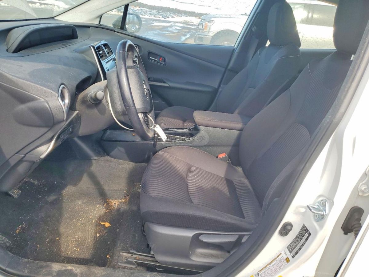 Toyota LE 5dr Front-Wheel Drive Hatch — миниатюра 7