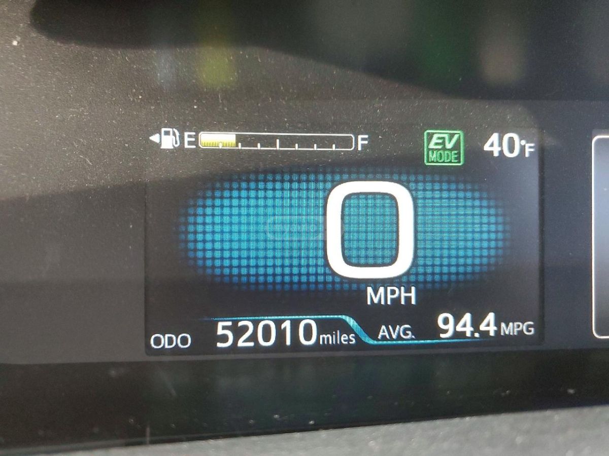 Toyota LE 5dr Front-Wheel Drive Hatch — миниатюра 9