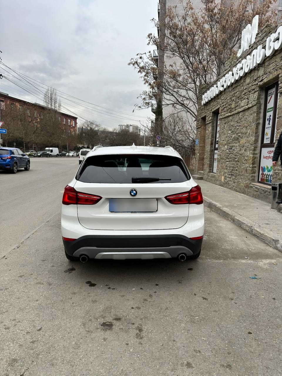 BMW X1 - фото 3