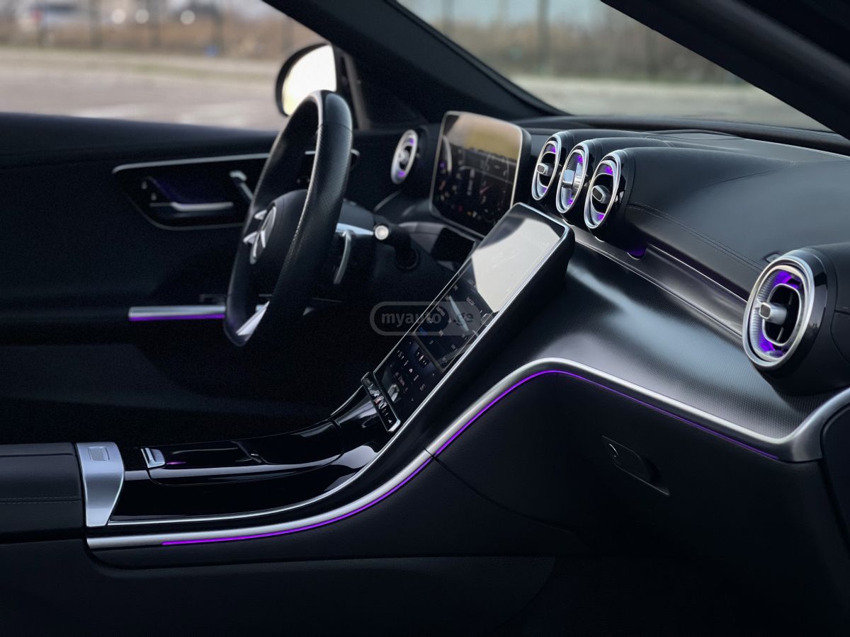 Mercedes-Benz C 300 - фото 12