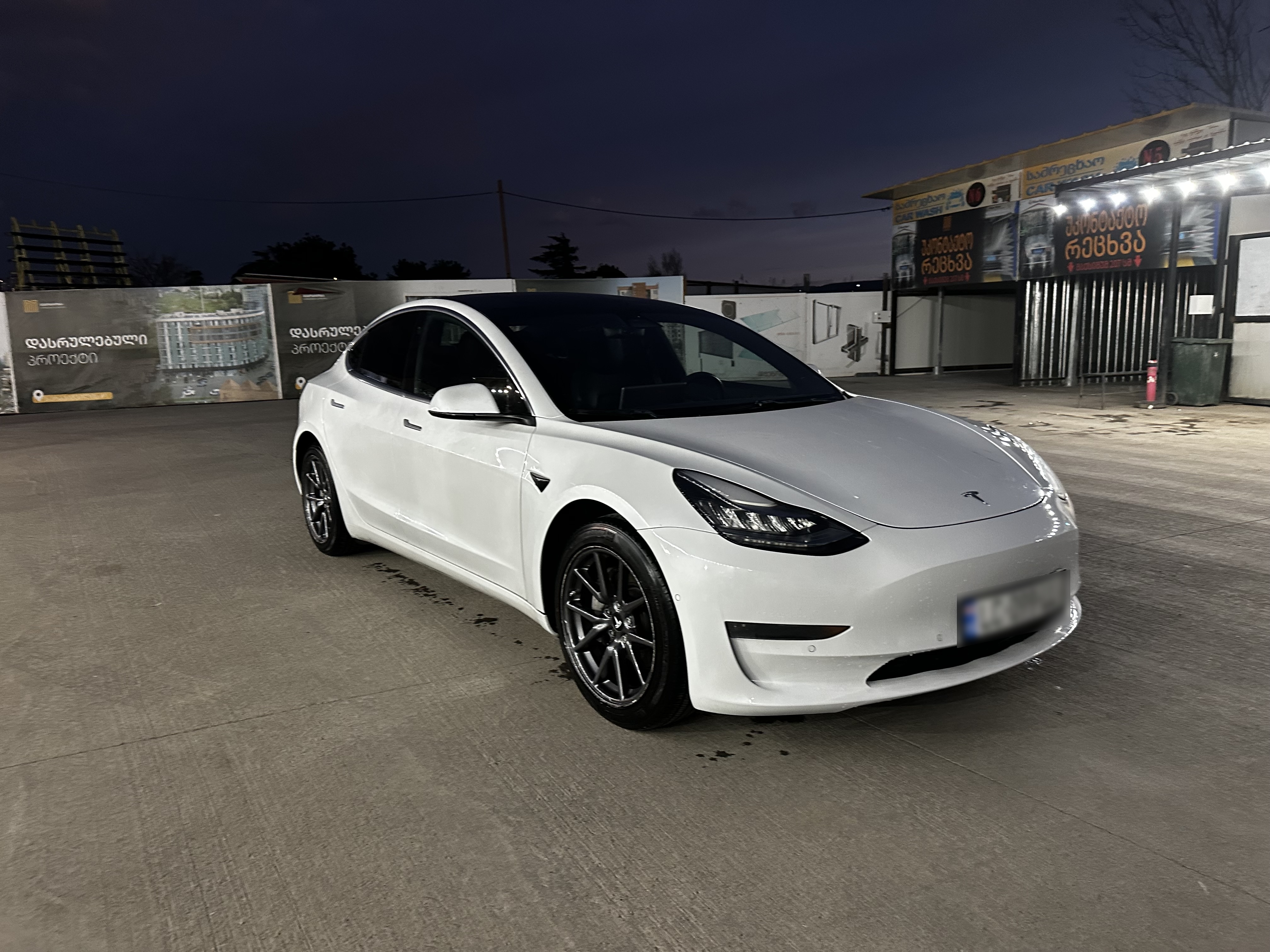 Tesla Model 3 - фото 2
