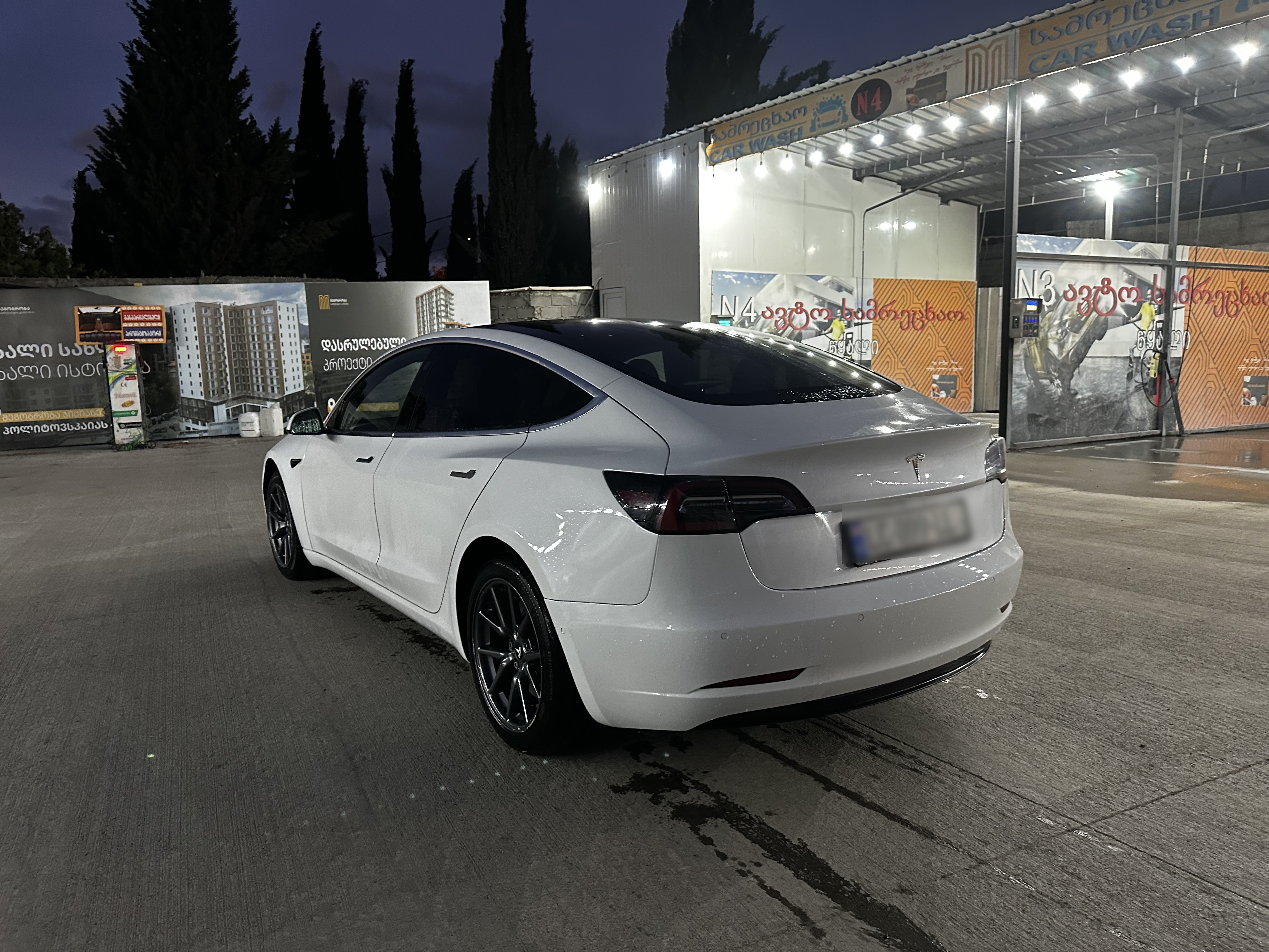 Tesla Model 3 - фото 6