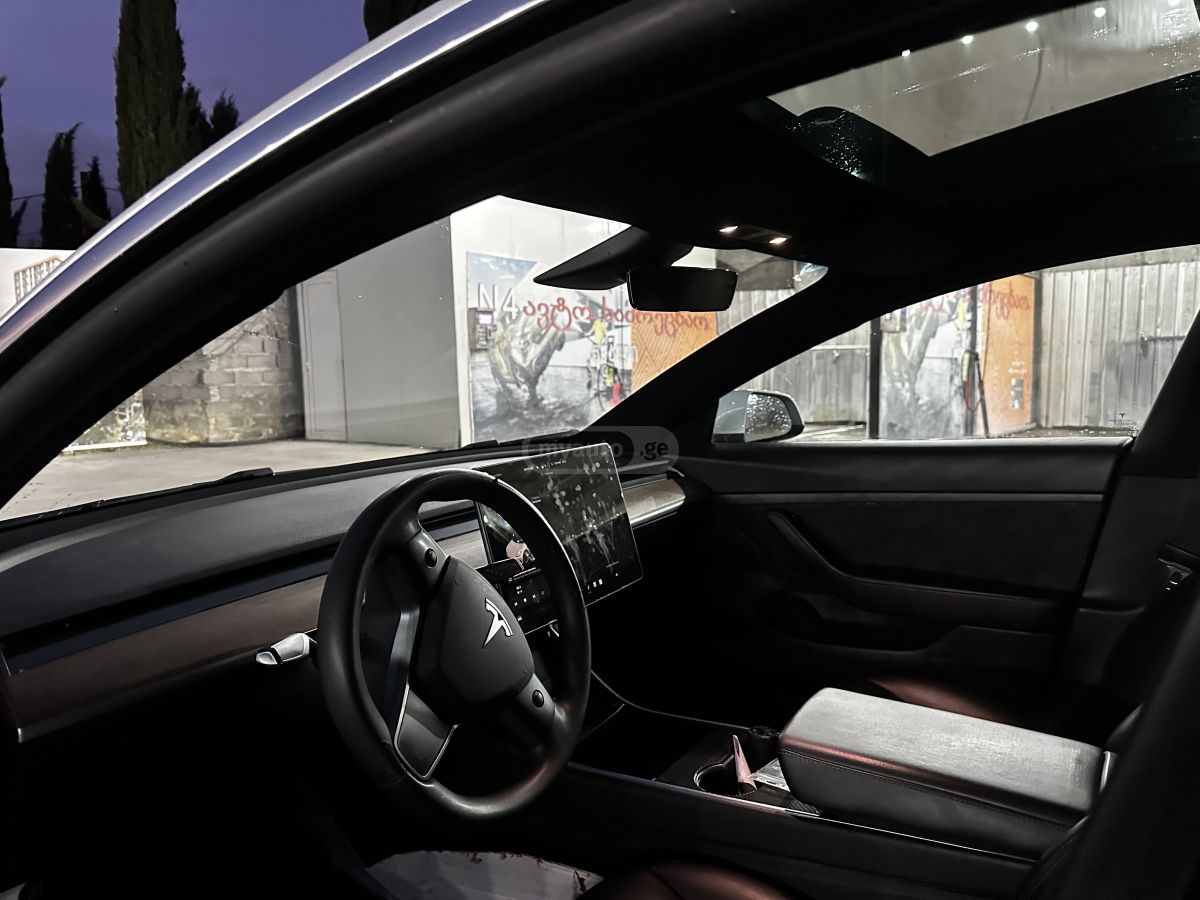 Tesla Model 3 - фото 8