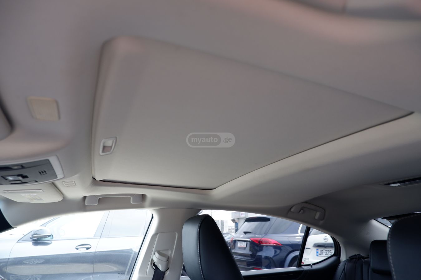 Lexus ES 300 - фото 11