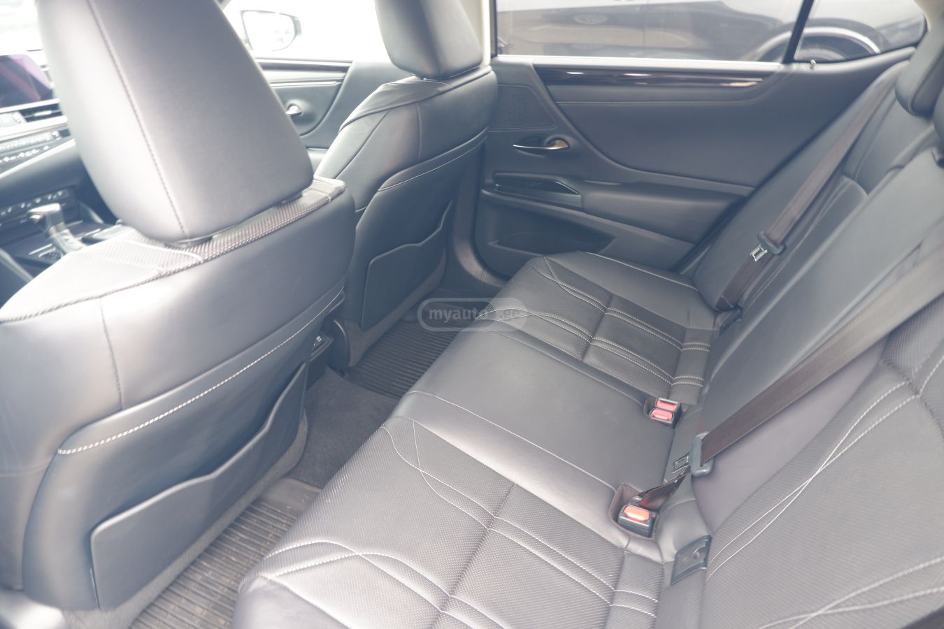 Lexus ES 300 - фото 7