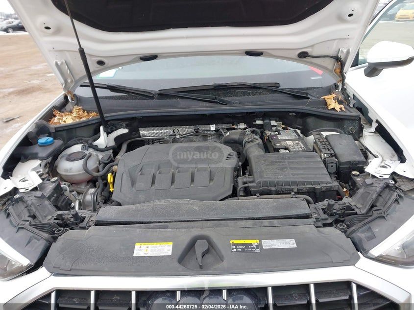 Audi Q3 - фото 10