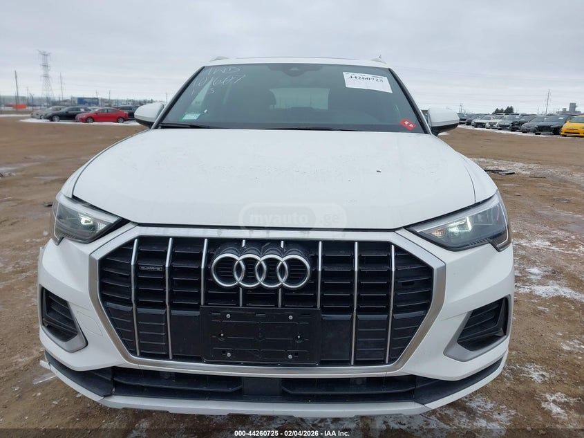 Audi Q3 - фото 12