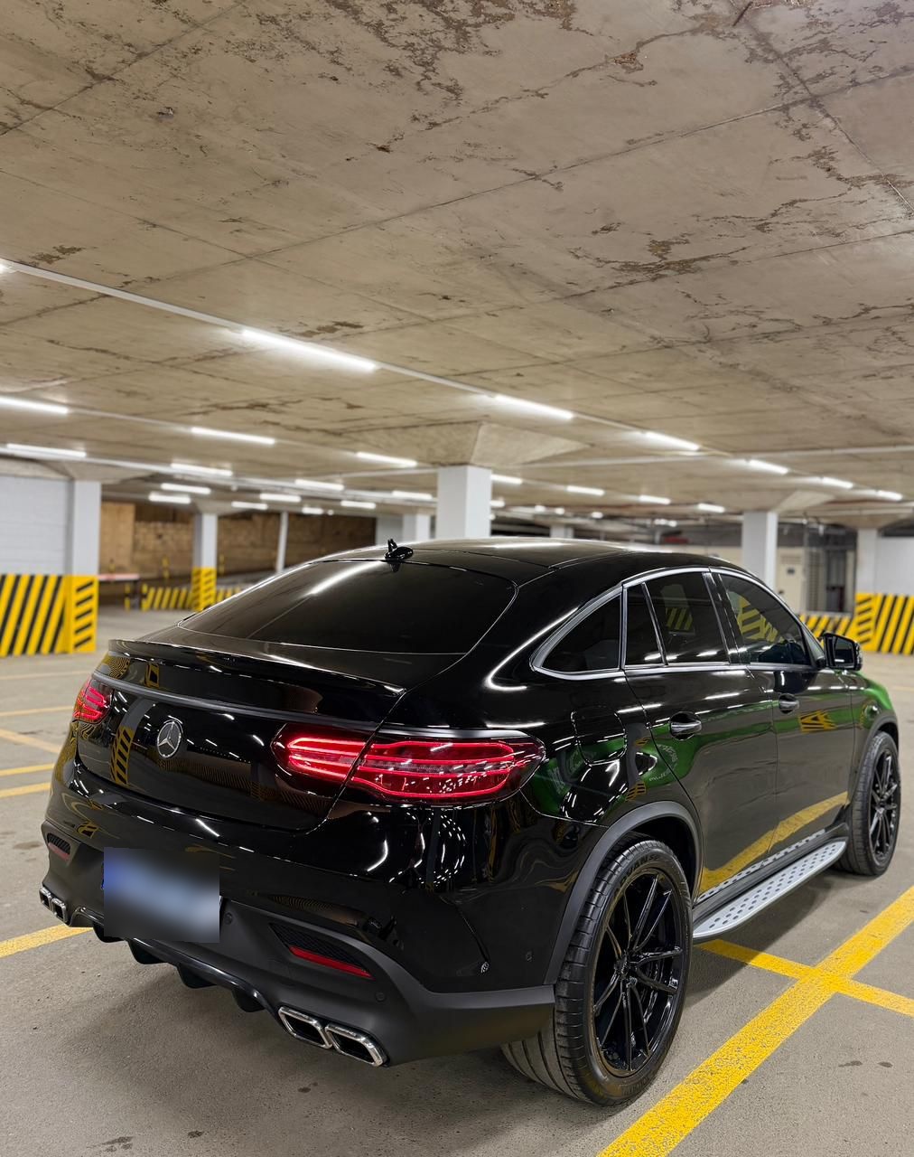 Mercedes-Benz GLE 63 AMG - фото 9