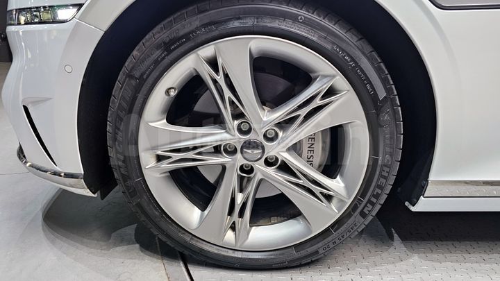 Hyundai Genesis 2025 — миниатюра 5