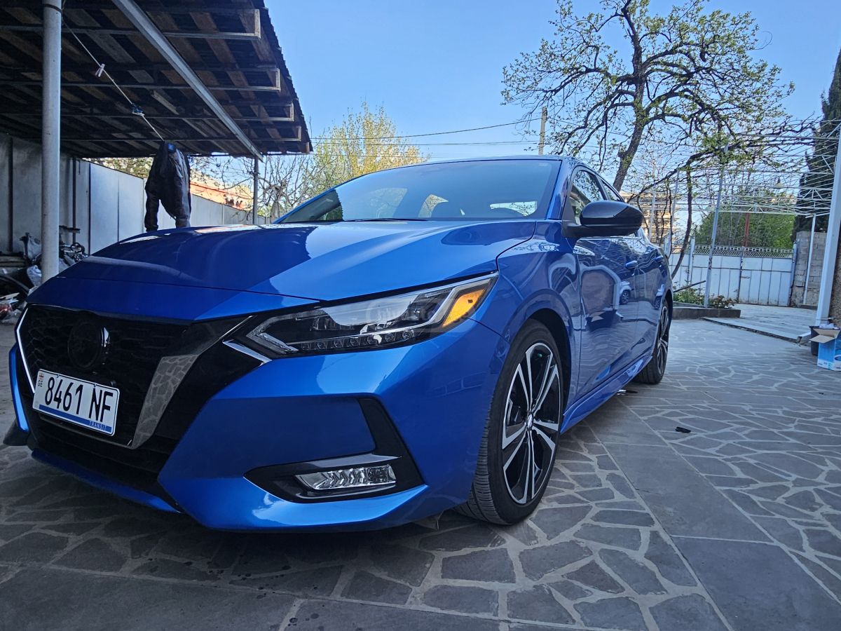 Nissan Sentra - фото 1