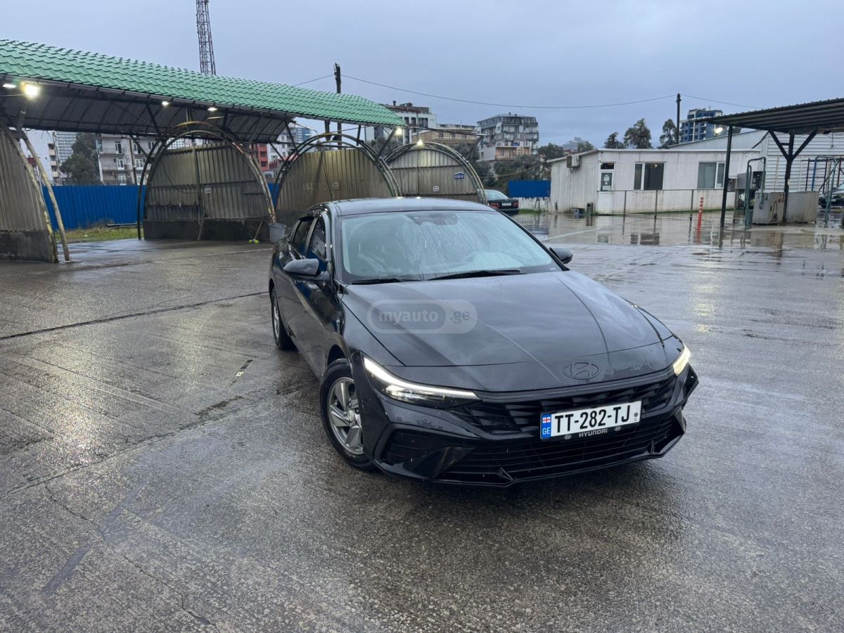 Hyundai Elantra - фото 2