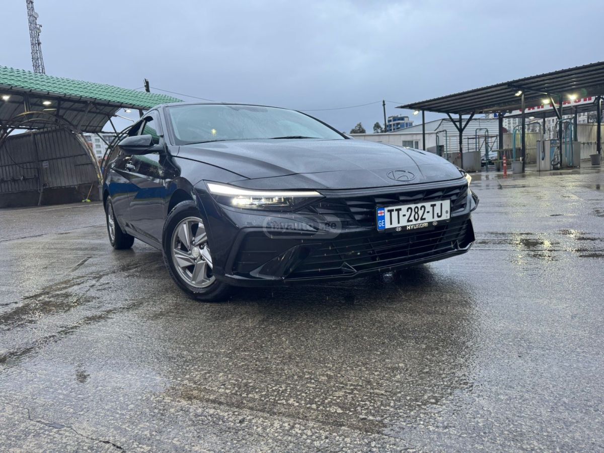 Hyundai Elantra - фото 4