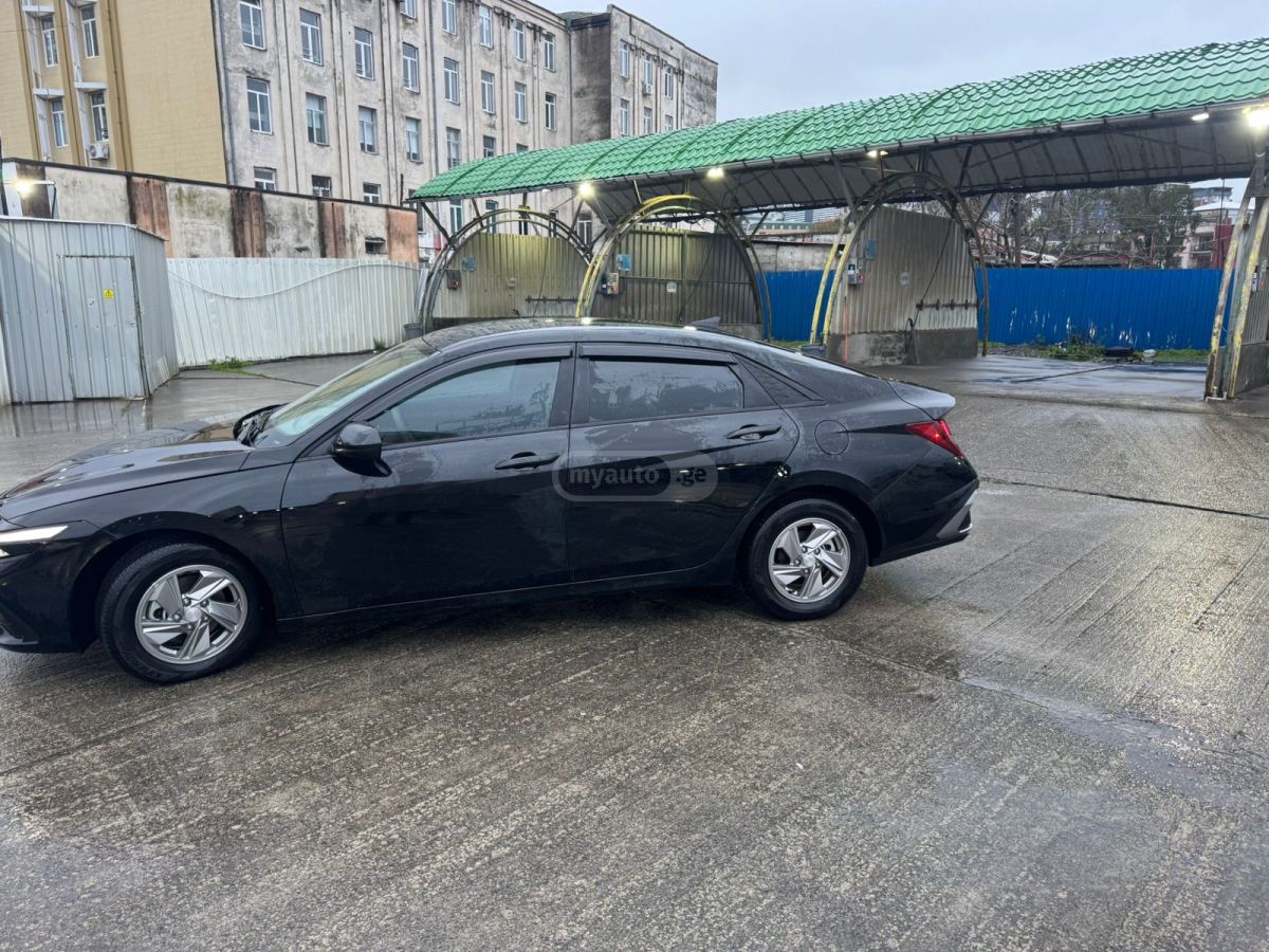 Hyundai Elantra - фото 6