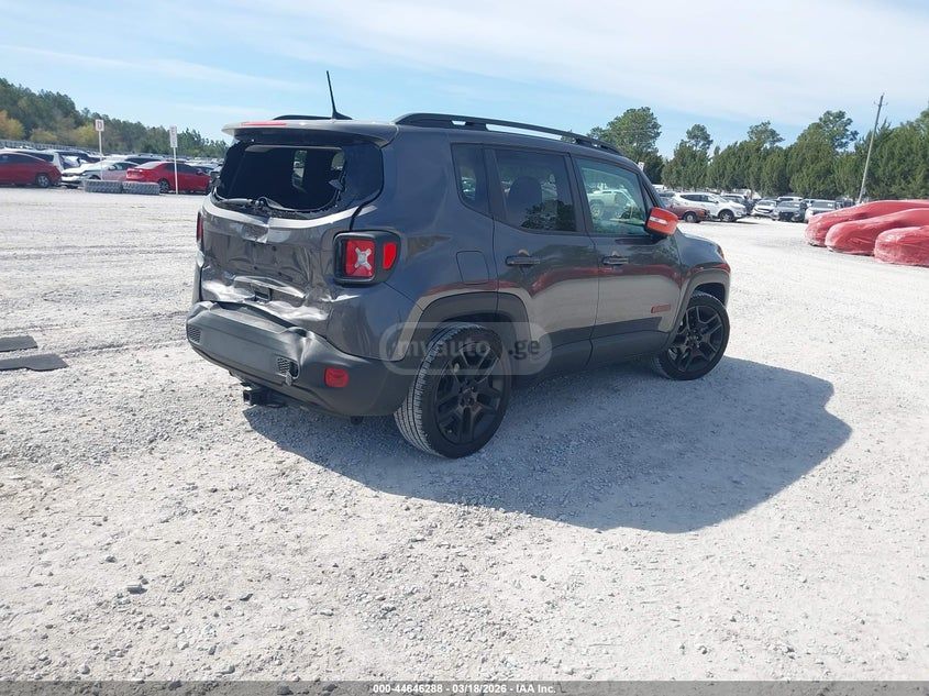 Jeep Renegade - фото 4