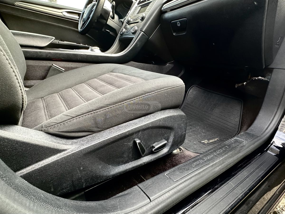 Ford Fusion - фото 12