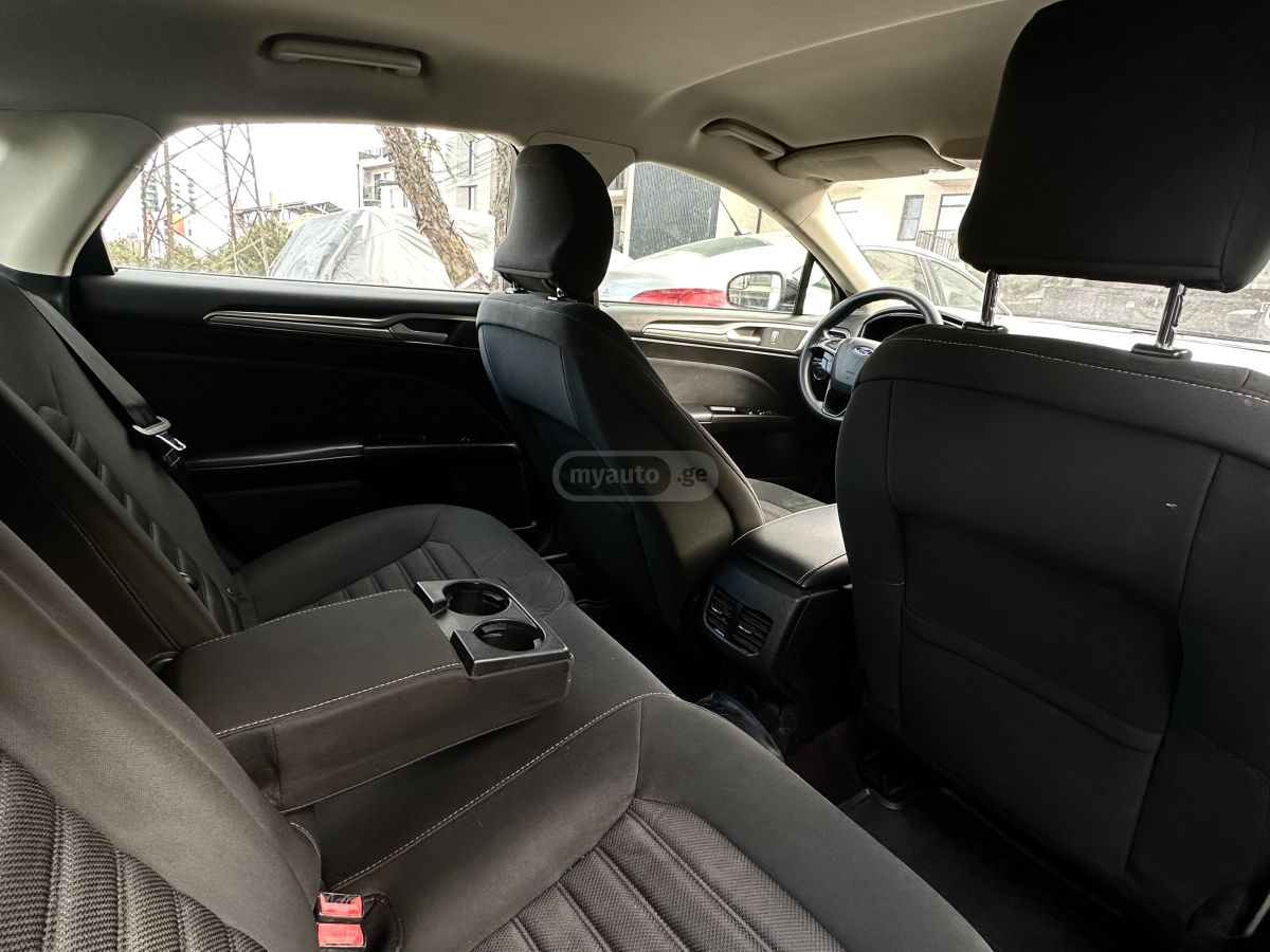 Ford Fusion - фото 13