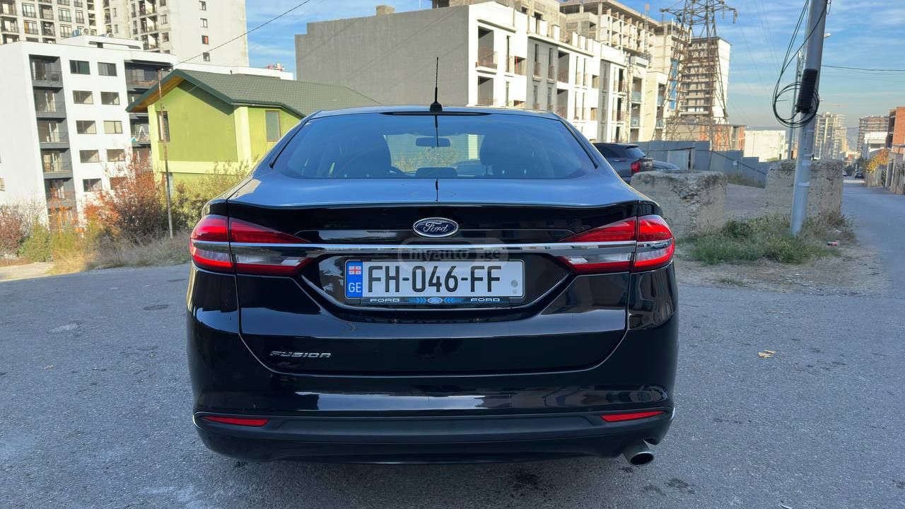 Ford Fusion - фото 4