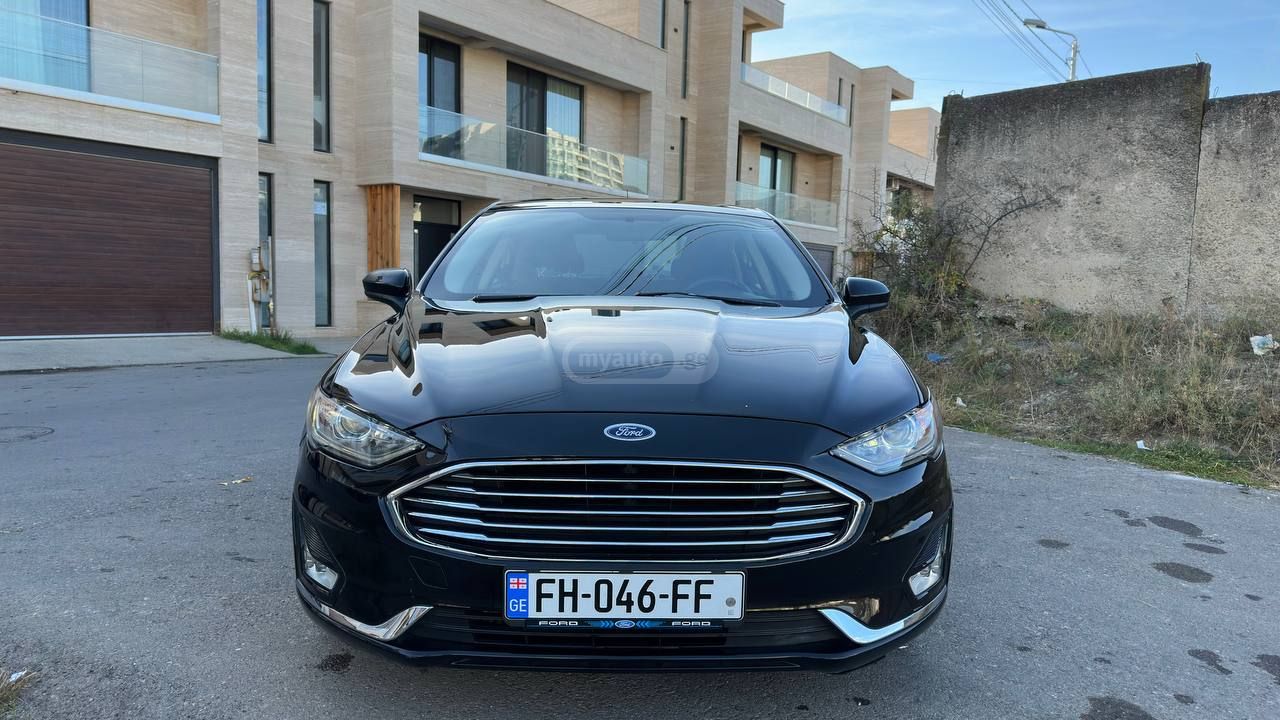 Ford Fusion - фото 7