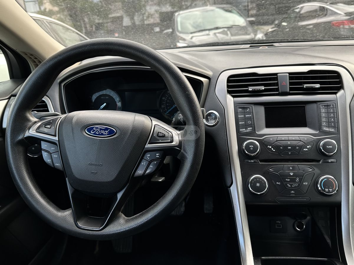 Ford Fusion - фото 8