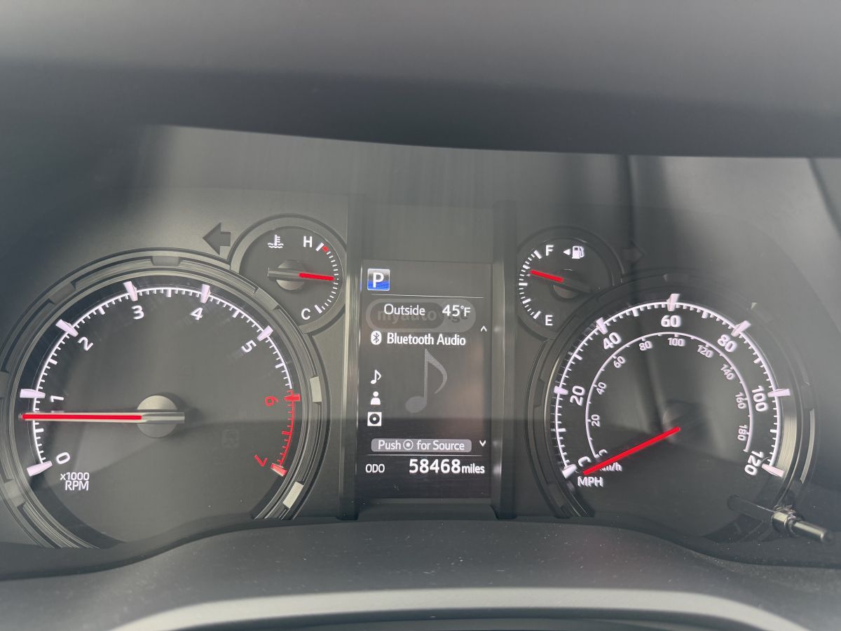 Toyota 4 Runner - фото 11