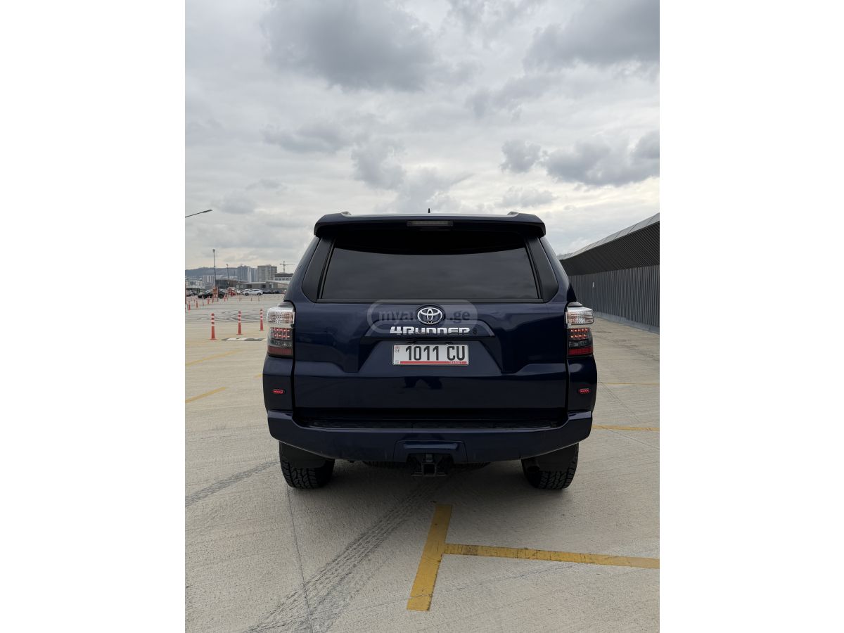 Toyota 4 Runner - фото 5