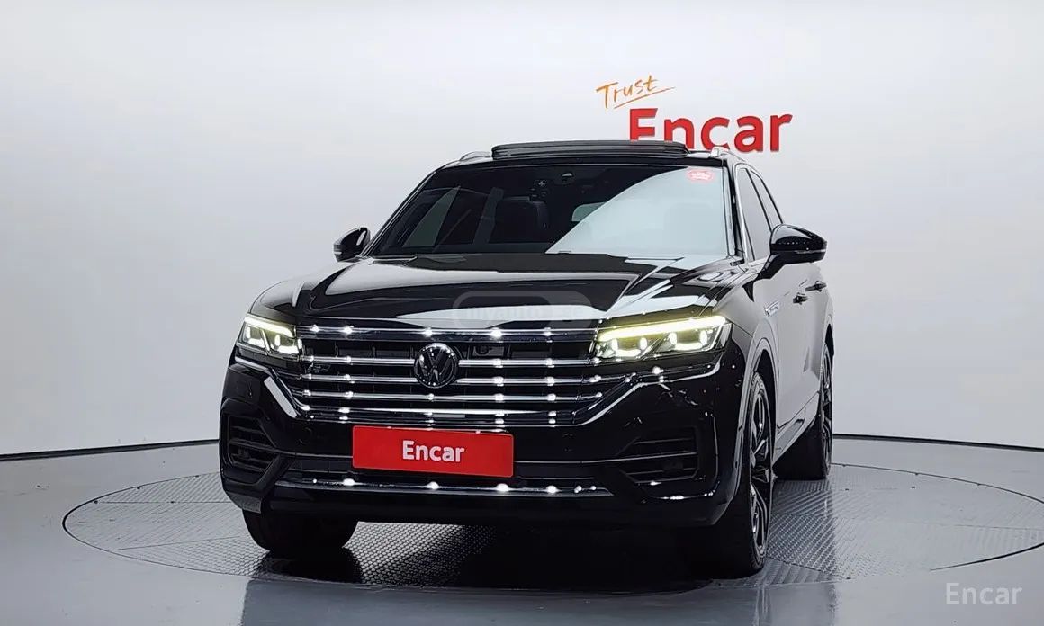 Volkswagen Touareg - фото 2