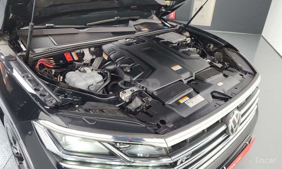 Volkswagen Touareg - фото 6