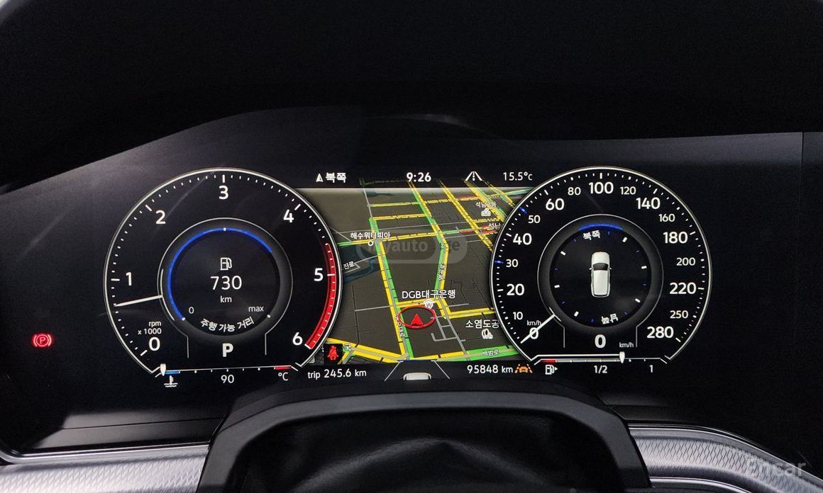 Volkswagen Touareg - фото 8