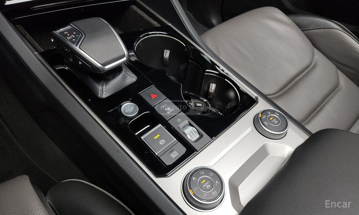 Volkswagen Touareg - фото 9