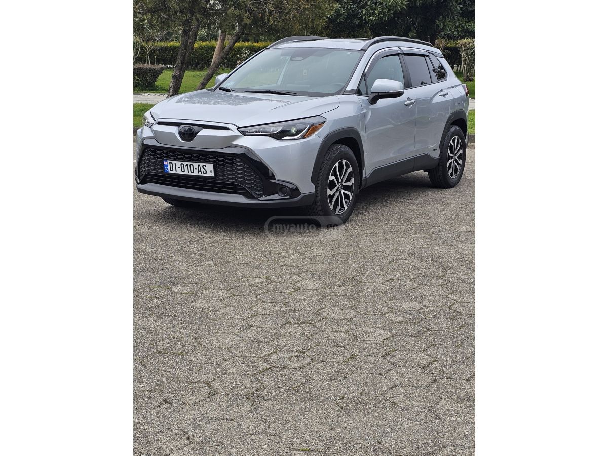 Toyota Corolla cross - фото 1