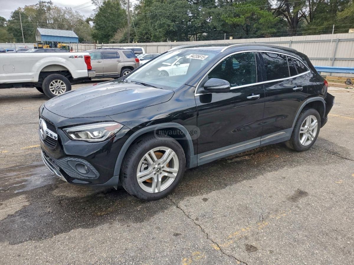 Mercedes-Benz GLA 250 - фото 1