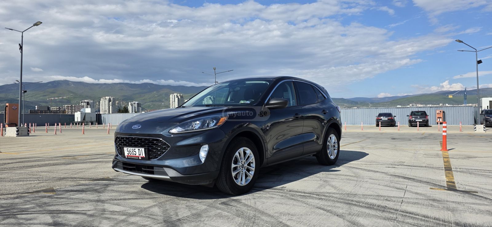 Ford Escape - фото 1