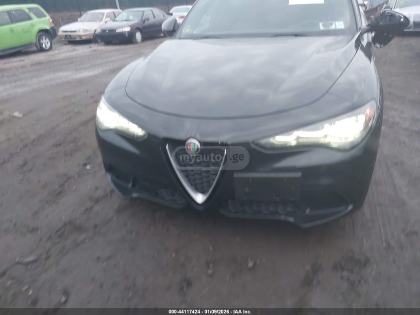 Alfa Romeo Stelvio 2024 — миниатюра 13