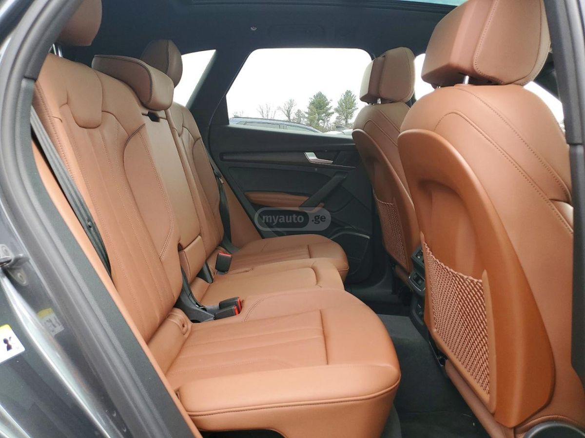 Audi Q5 - фото 11