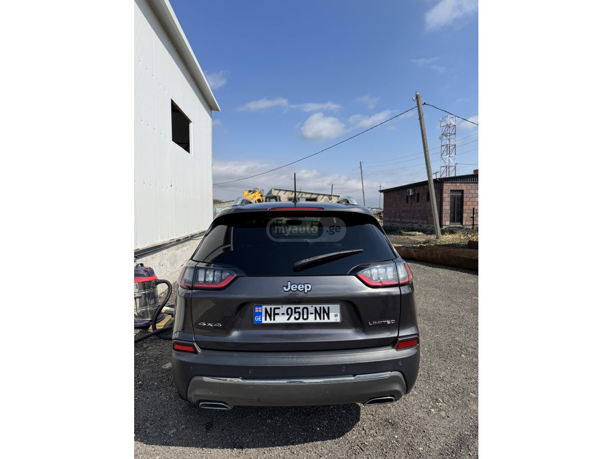Jeep Cherokee - фото 5