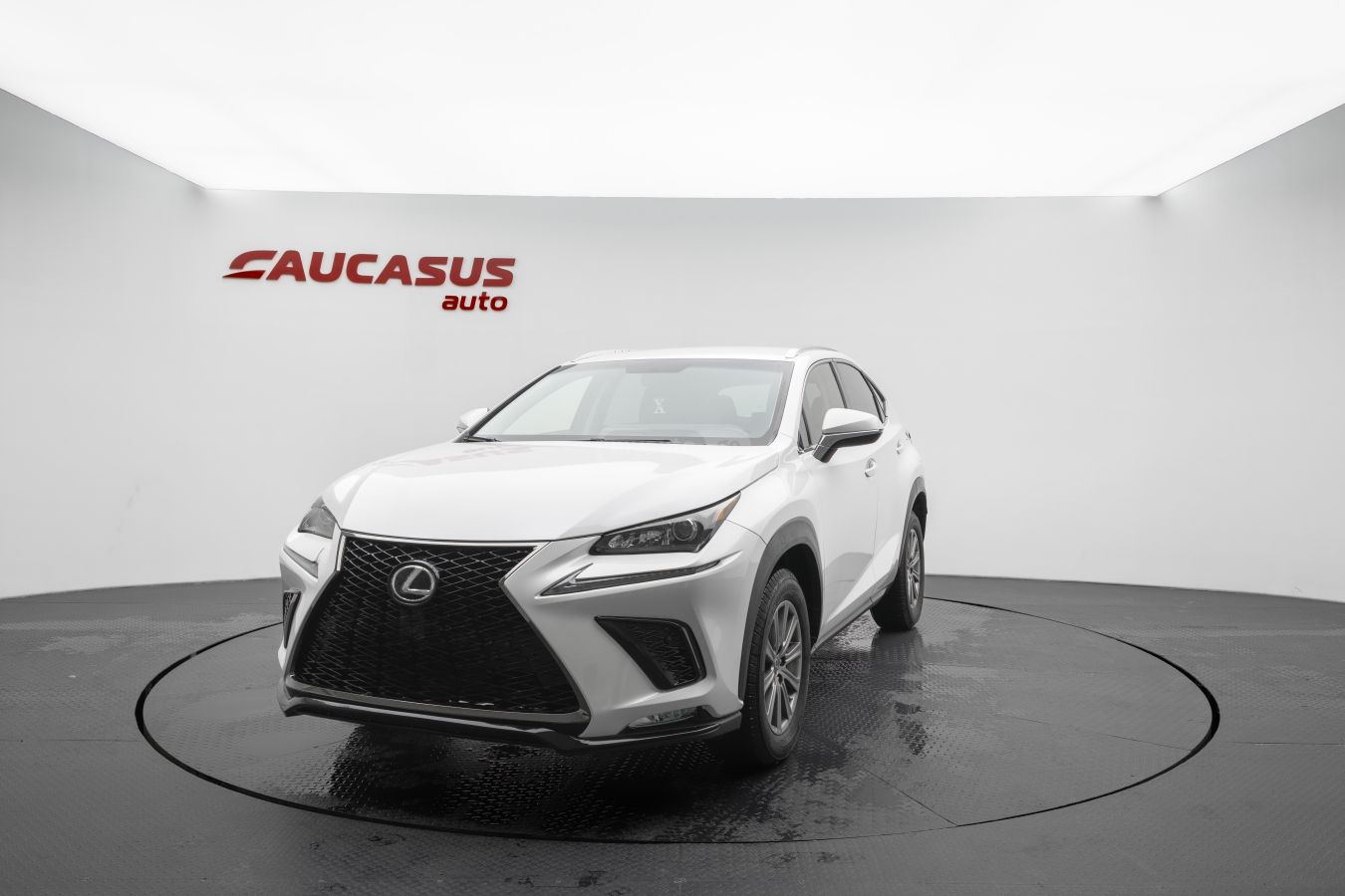 Lexus NX 200 - фото 1