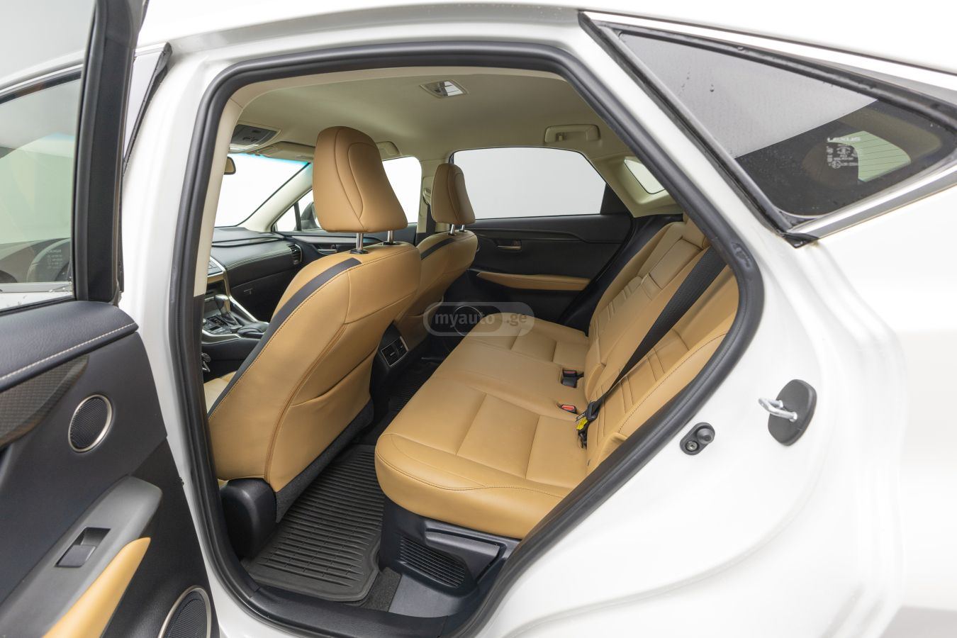 Lexus NX 200 - фото 8