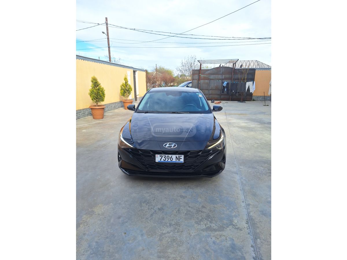 Hyundai Elantra - фото 2