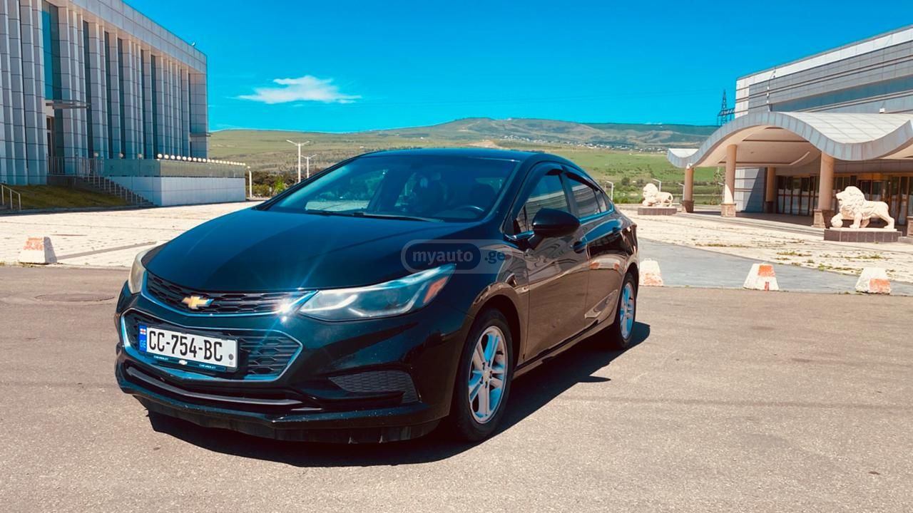Chevrolet Cruze - фото 3