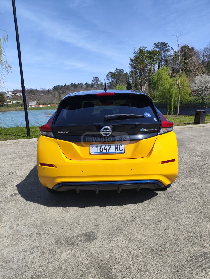 Nissan Leaf - фото 11